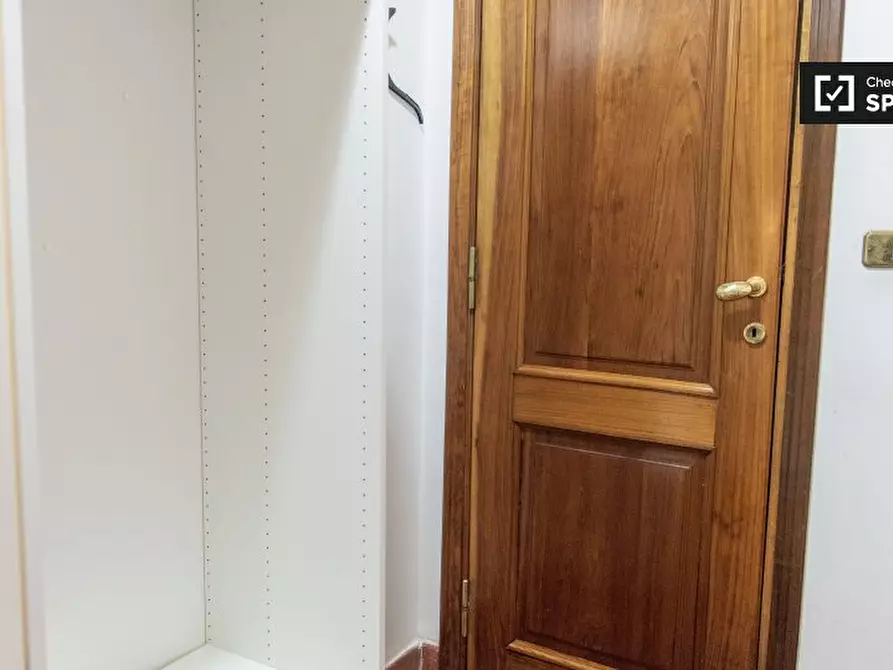 Immagine 4 di Camera condivisa in affitto  in Via Matteo Boiardo a Roma