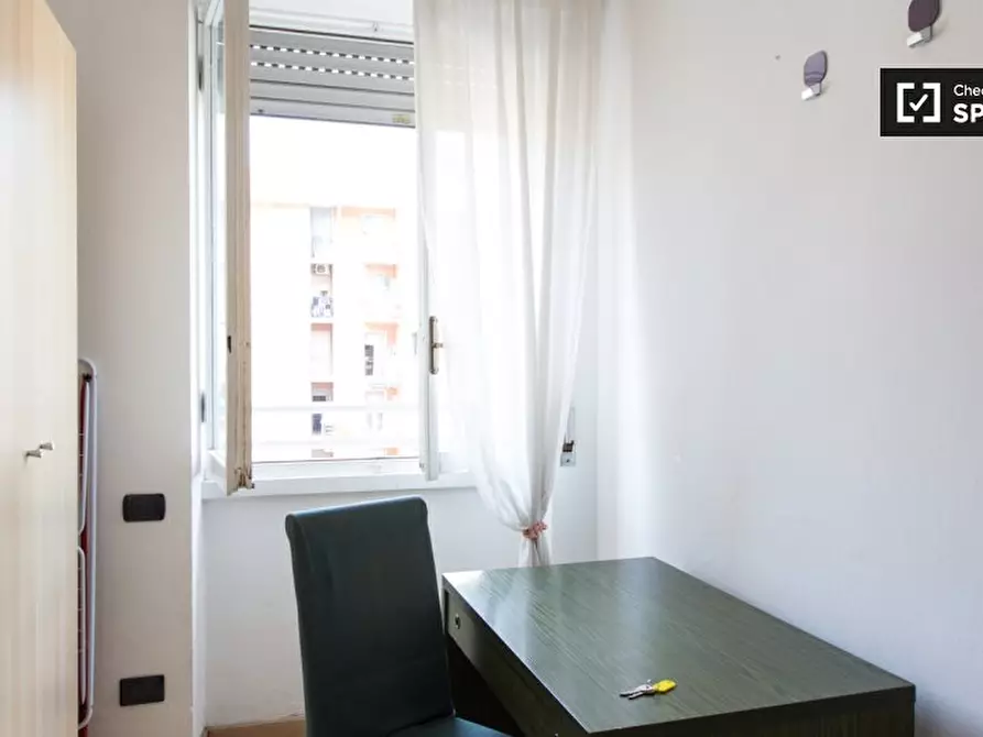 Immagine 2 di Camera condivisa in affitto  in Via Negroli a Milano