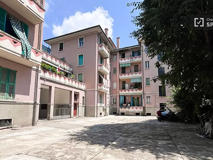 Immagine 18 di Appartamento in affitto  in Viale Famagosta a Milano