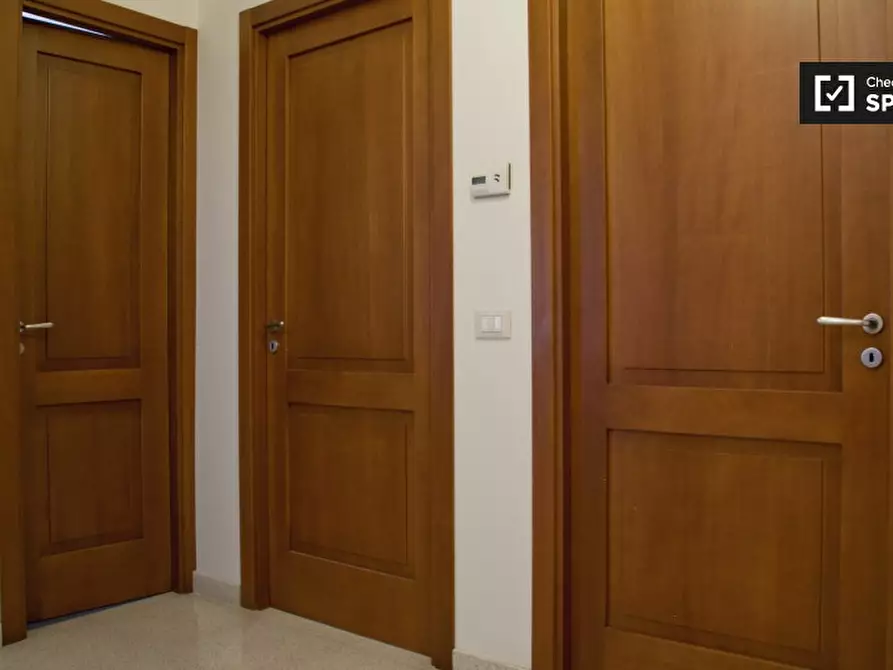 Immagine 14 di Camera condivisa in affitto  in Via Laodicea a Roma