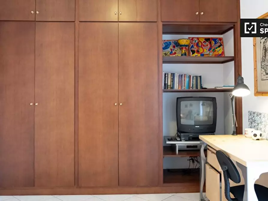 Immagine 2 di Camera condivisa in affitto  in Via Giuseppe Gregoraci a Roma