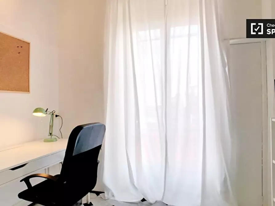 Immagine 3 di Camera condivisa in affitto  in Via Teodosio a Milano