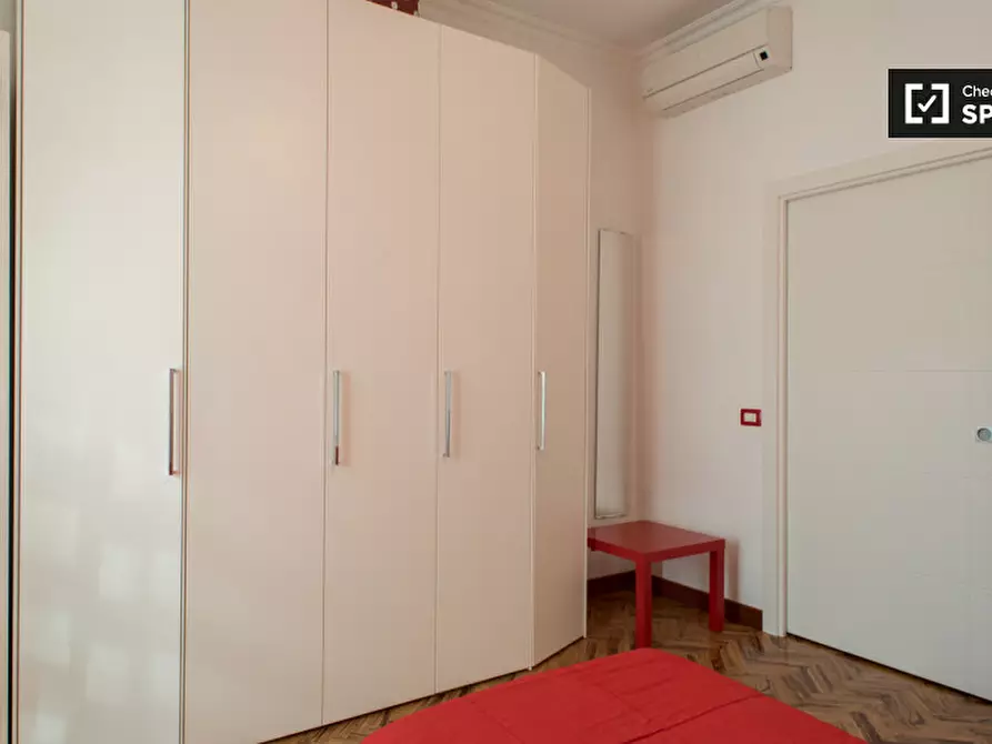 Immagine 4 di Camera condivisa in affitto  in Via Napoli a Roma