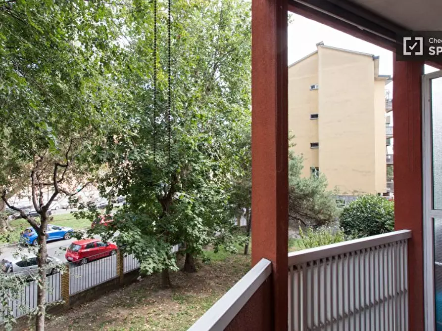 Immagine 9 di Camera condivisa in affitto  in Via Lorenteggio a Milano