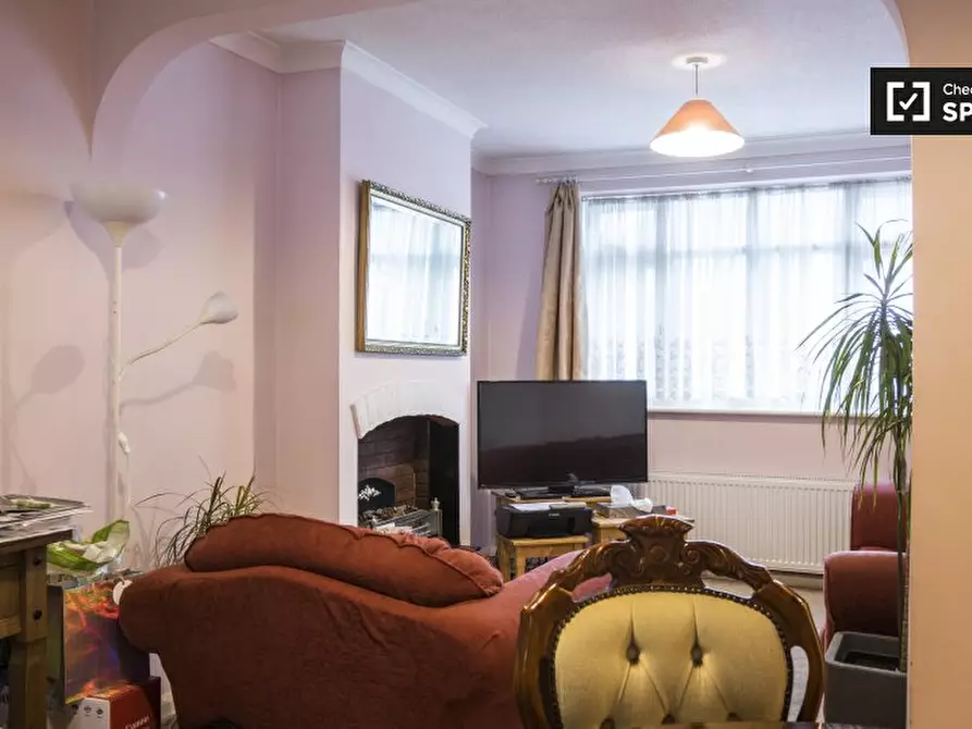 Immagine 9 di Camera condivisa in affitto  in Rochford Way a Croydon
