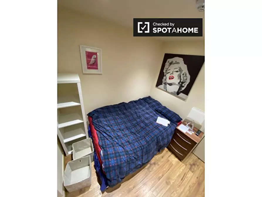 Immagine 2 di Ufficio in affitto  a Brent