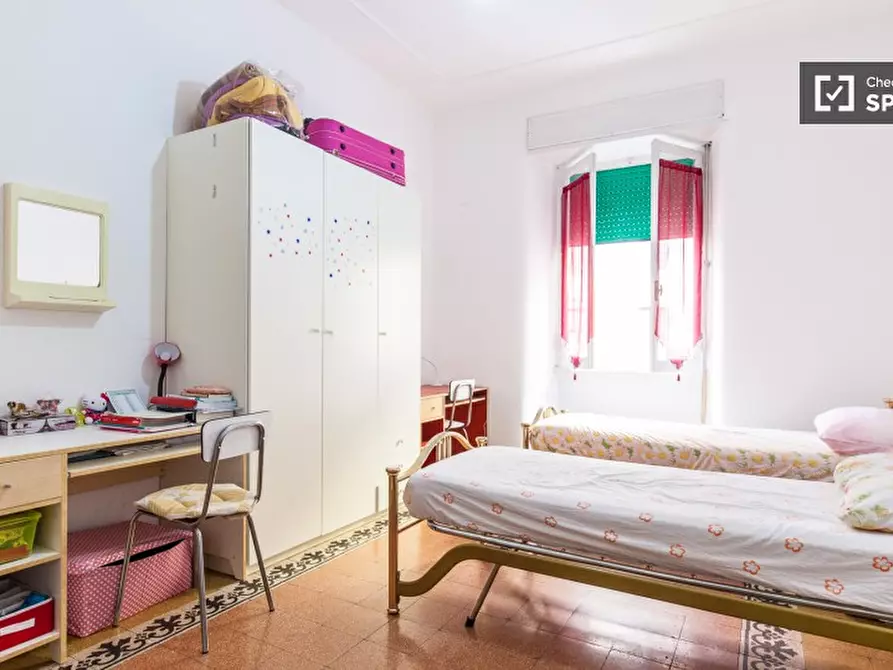 Immagine 4 di Camera condivisa in affitto  in Via Mirandola a Roma