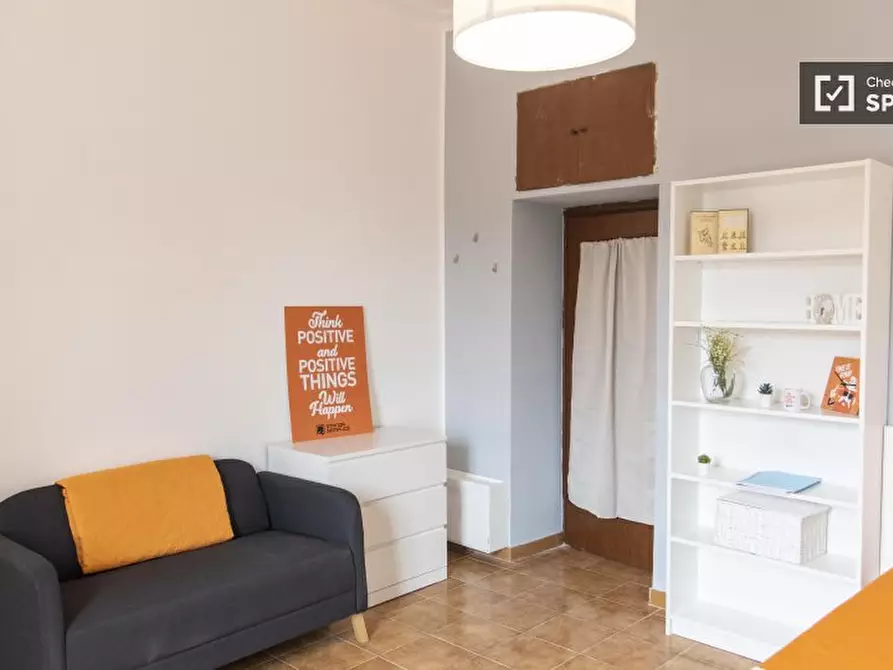 Immagine 8 di Camera condivisa in affitto  in Via Aleardo Aleardi a Roma