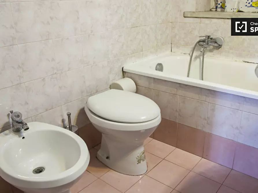 Immagine 10 di Camera condivisa in affitto  in Circonvallazione Nomentana a Roma