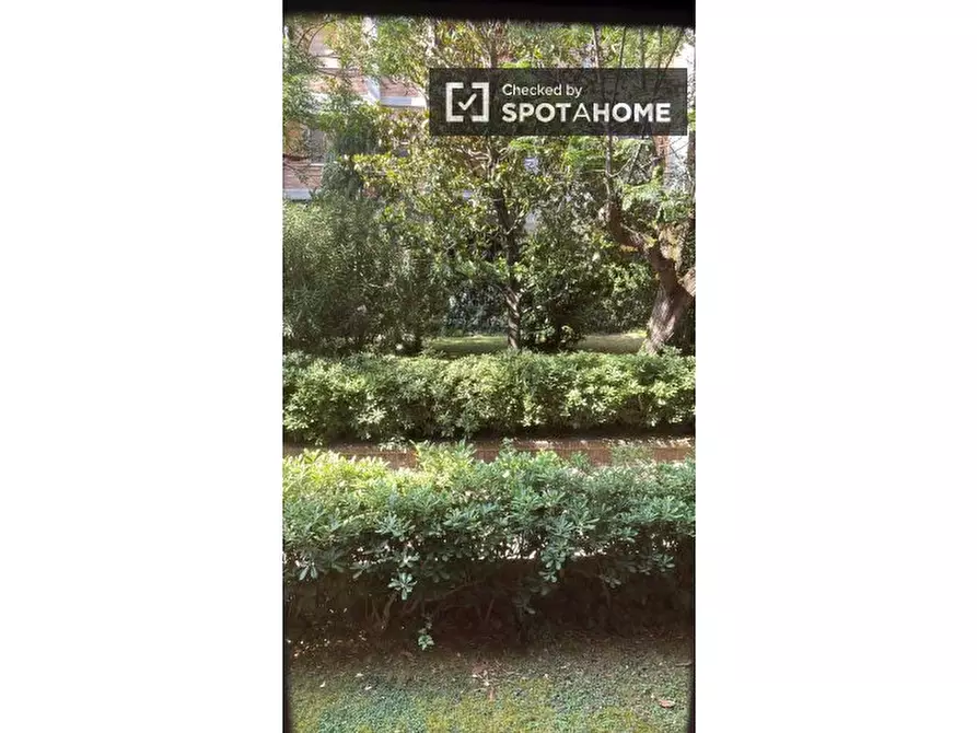 Immagine 19 di Appartamento in affitto  in Via Luigi Lilio a Roma