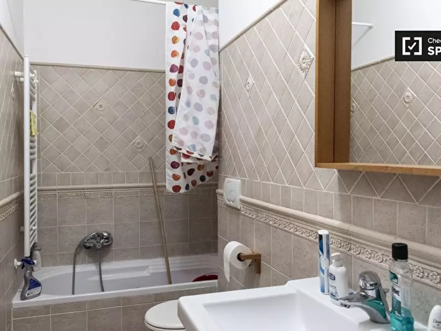 Immagine 6 di Camera condivisa in affitto  in Via Palestro a Roma