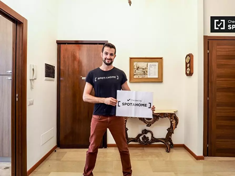 Immagine 19 di Camera condivisa in affitto  in Viale Renato Serra a Milano