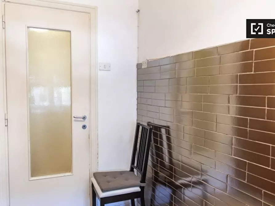 Immagine 12 di Camera condivisa in affitto  in Via Aurelia a Roma
