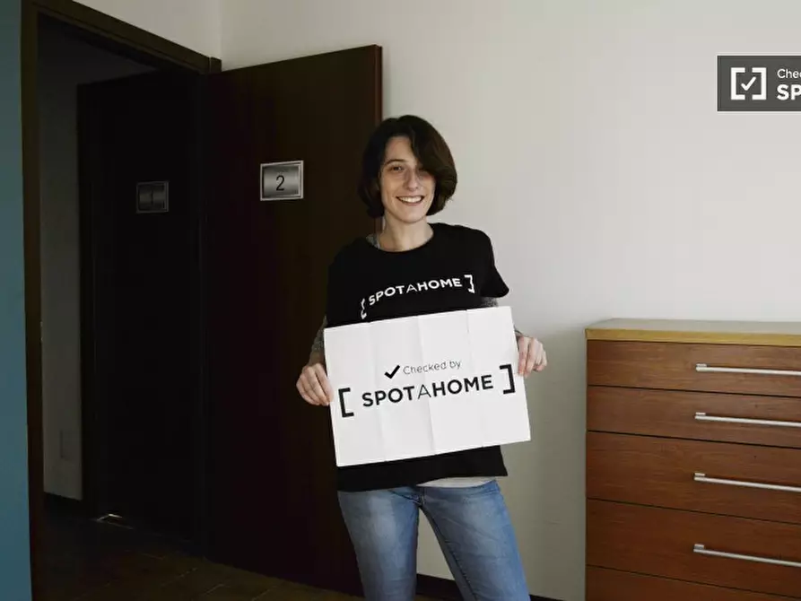 Immagine 15 di Camera condivisa in affitto  in Via dei Missaglia a Milano