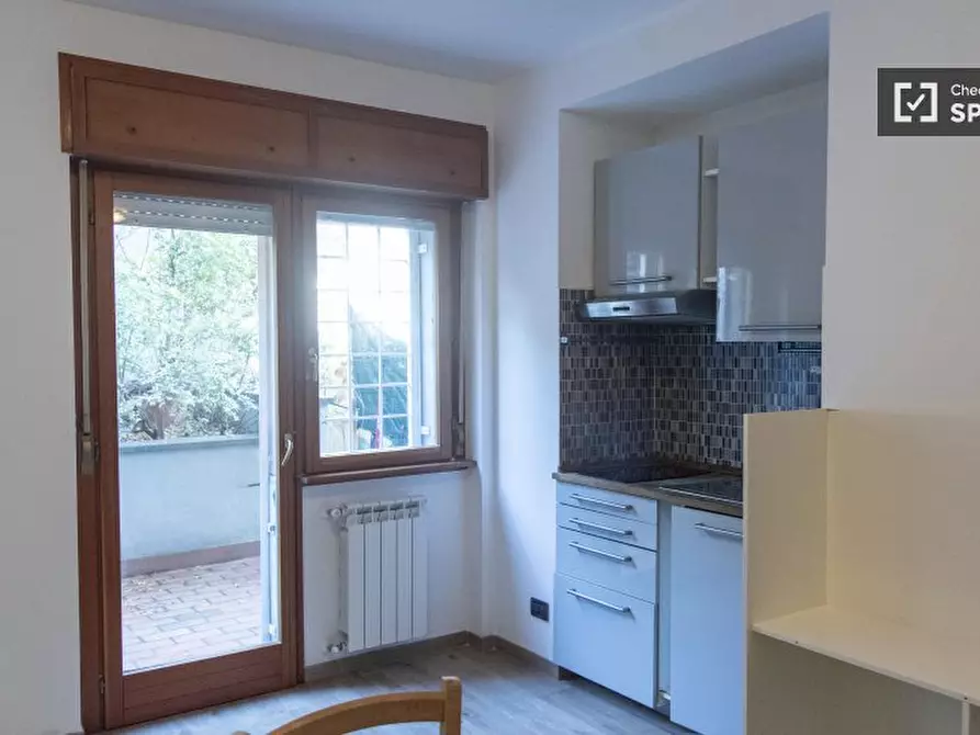 Immagine 8 di Ufficio in affitto  in Via Enrico Besta a Roma