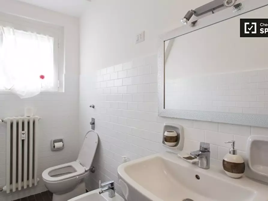 Immagine 11 di Camera condivisa in affitto  in Via delle Acacie a Buccinasco