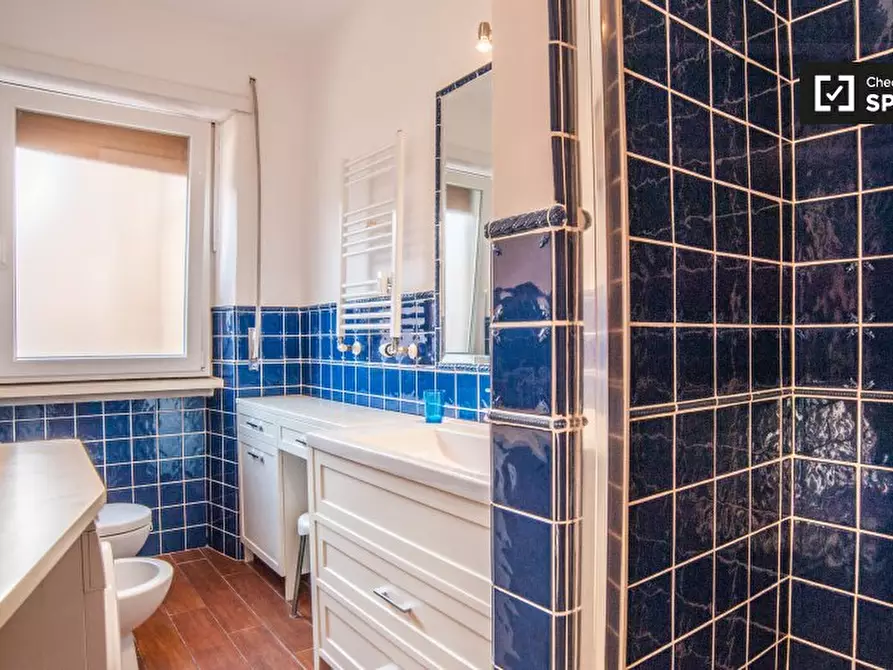 Immagine 11 di Camera condivisa in affitto  in Via Nemorense, 00199 Roma RM, Italy a Roma