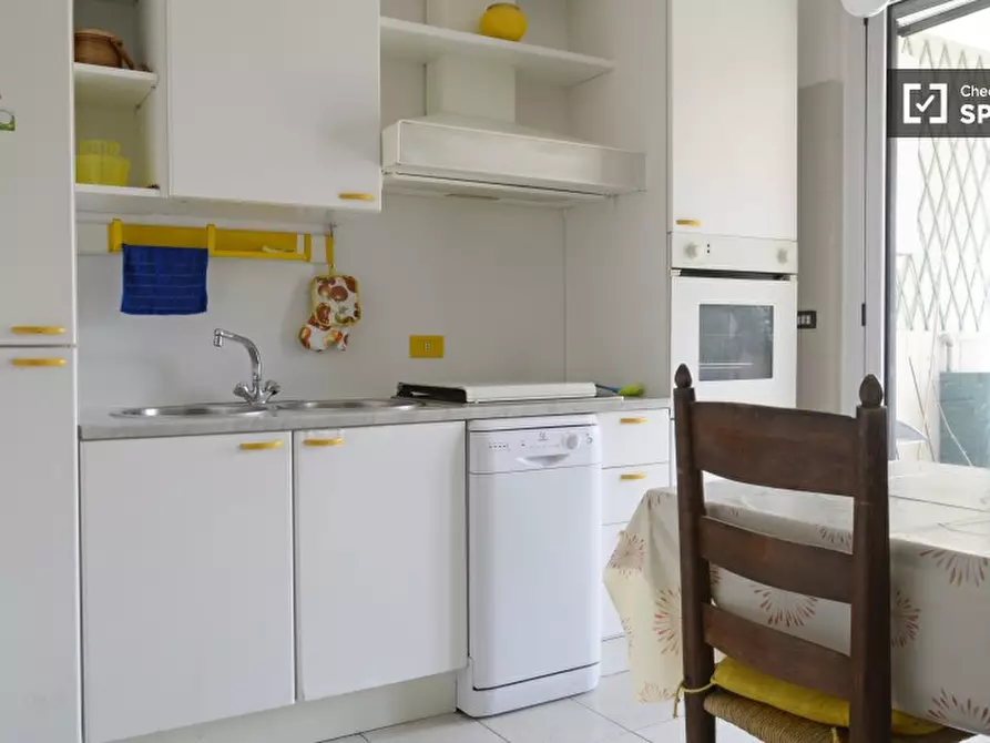 Immagine 6 di Camera condivisa in affitto  in via Treccani degli Alfieri a Milano