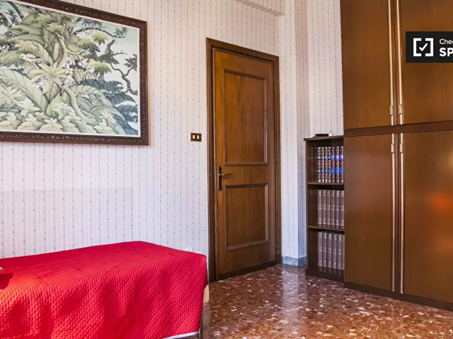 Immagine 17 di Camera condivisa in affitto  in Via delle Arniche a Roma