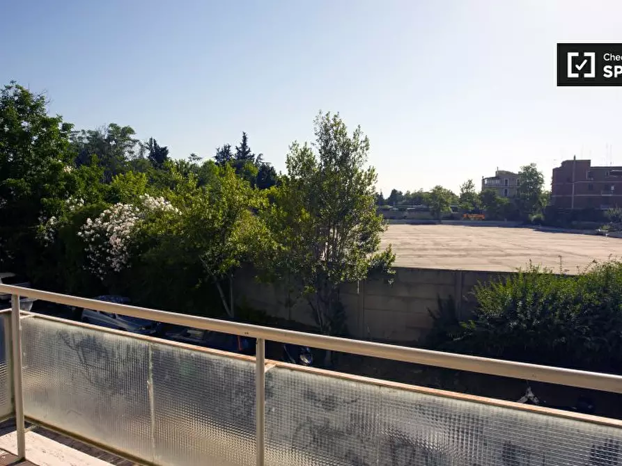 Immagine 5 di Camera condivisa in affitto  in Via Tomaso Monicelli a Roma