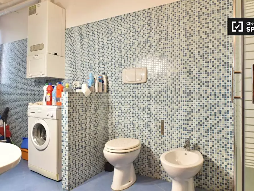 Immagine 19 di Camera condivisa in affitto  in Piazza Vittorio Emanuele II, 00185 Roma RM, Italy a Roma