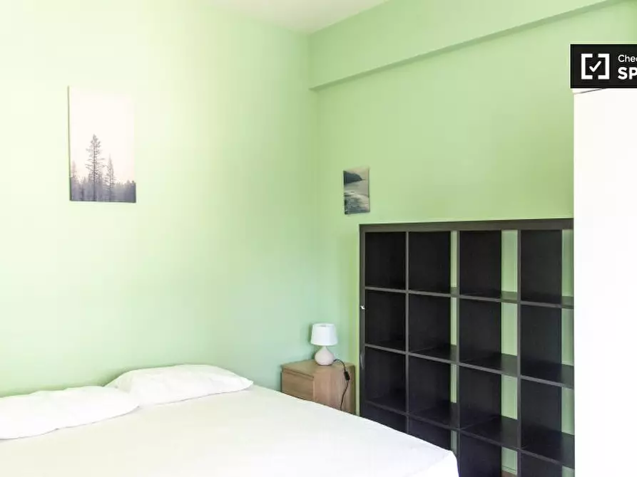 Immagine 2 di Camera condivisa in affitto  in Via Antonino Pio a Roma