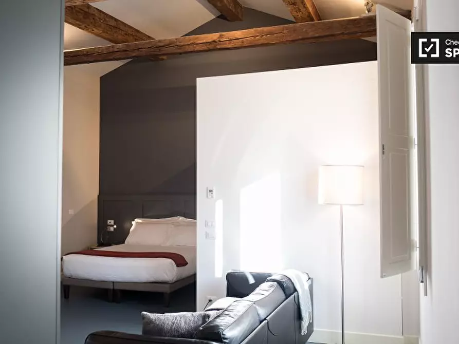 Immagine 2 di Ufficio in affitto  in Via Irnerio a Bologna