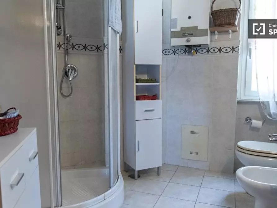 Immagine 7 di Camera condivisa in affitto  in Piazza Ragusa a Roma