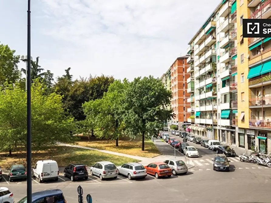 Immagine 18 di Camera condivisa in affitto  in Via dei Biancospini a Milano