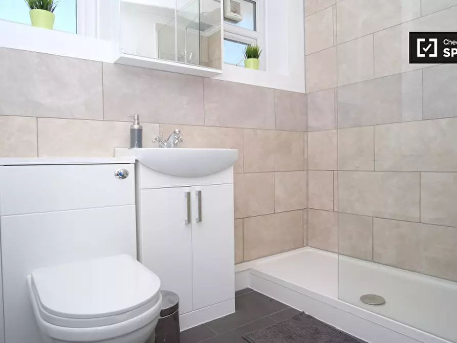 Immagine 10 di Camera condivisa in affitto  in Gressenhall Road a Wandsworth