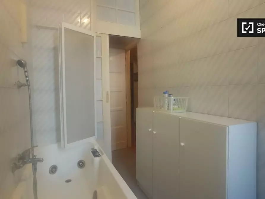 Immagine 12 di Camera condivisa in affitto  in Via Filippo Corridoni a Roma