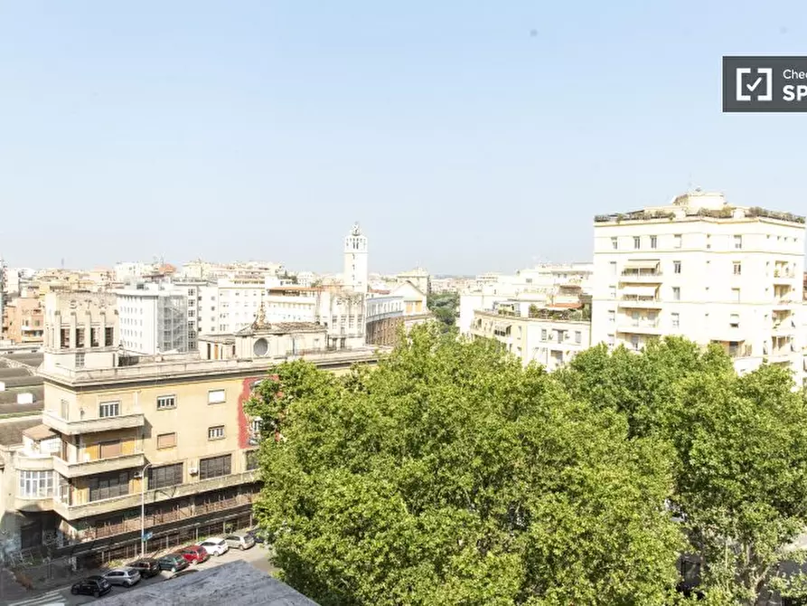 Immagine 14 di Camera condivisa in affitto  in Piazza Ragusa a Roma