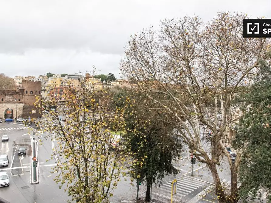 Immagine 14 di Camera condivisa in affitto  in Via Ostiense a Roma