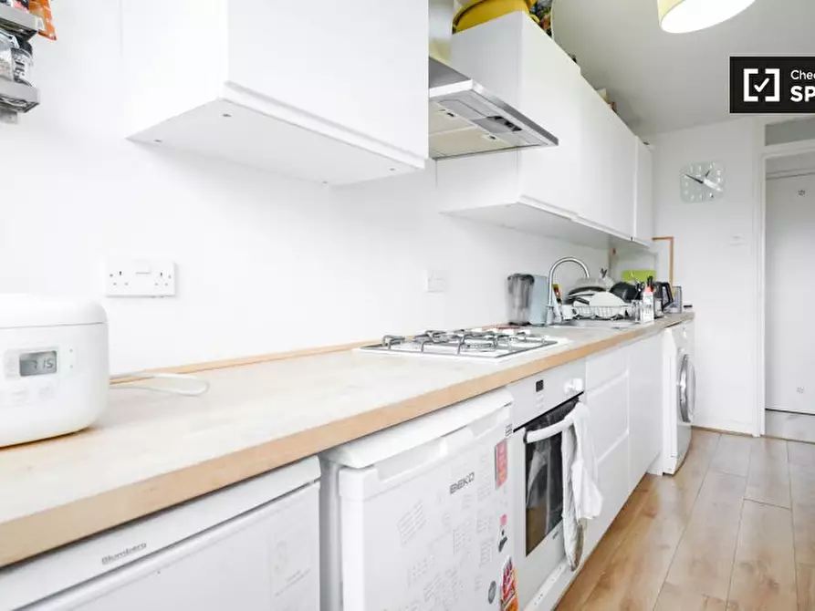 Immagine 13 di Camera condivisa in affitto  in Tavistock Cres a Kensington