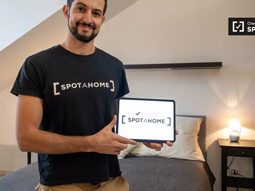 Immagine 13 di Appartamento in affitto  in Via Domenico Cimarosa a Milano