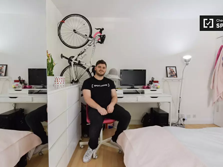 Immagine 4 di Camera condivisa in affitto  in Rayners Road a Wandsworth