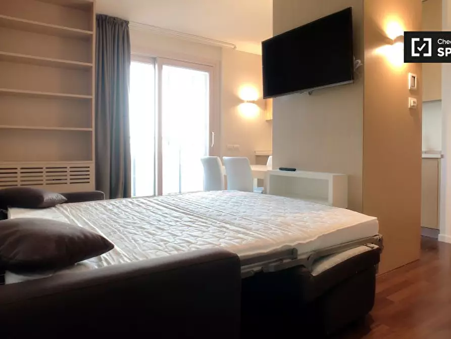 Immagine 7 di Ufficio in affitto  in Via Carlo Imbonati, 20159 Milano MI, Italy a Milano