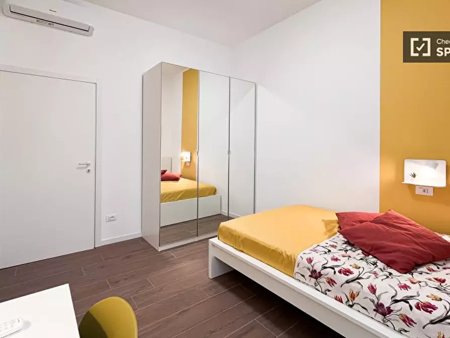 Immagine 19 di Camera condivisa in affitto  in Via Quadronno a Milano