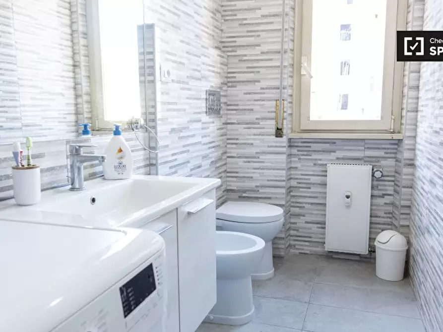 Immagine 5 di Camera condivisa in affitto  in Via Muzio Scevola a Roma