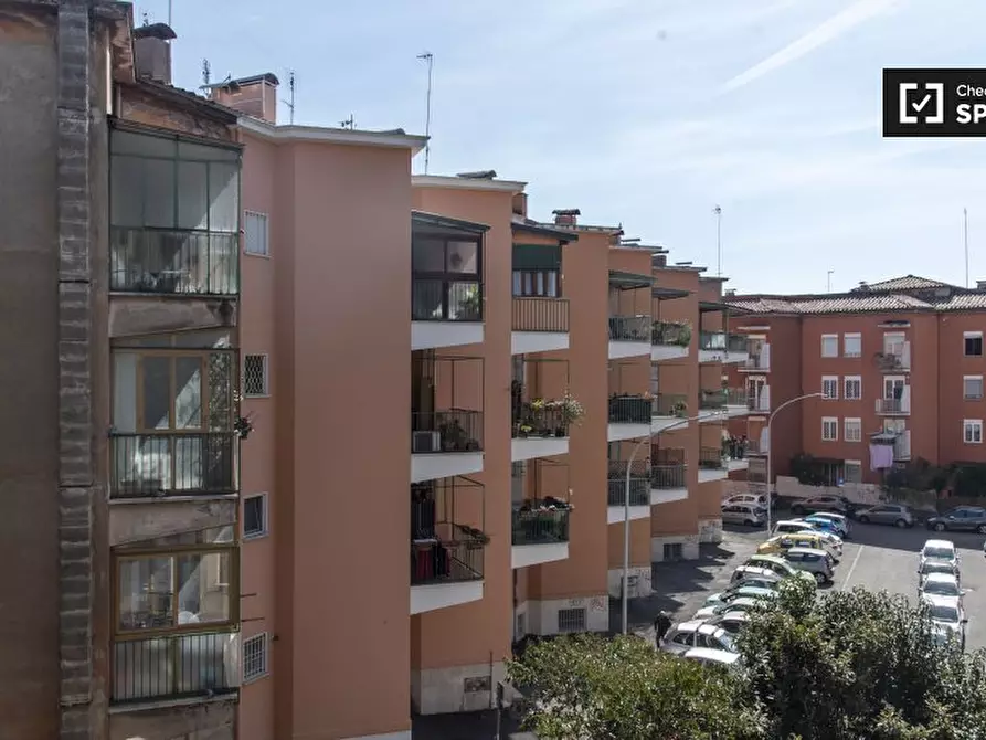 Immagine 19 di Camera condivisa in affitto  in Via Corinto a Roma