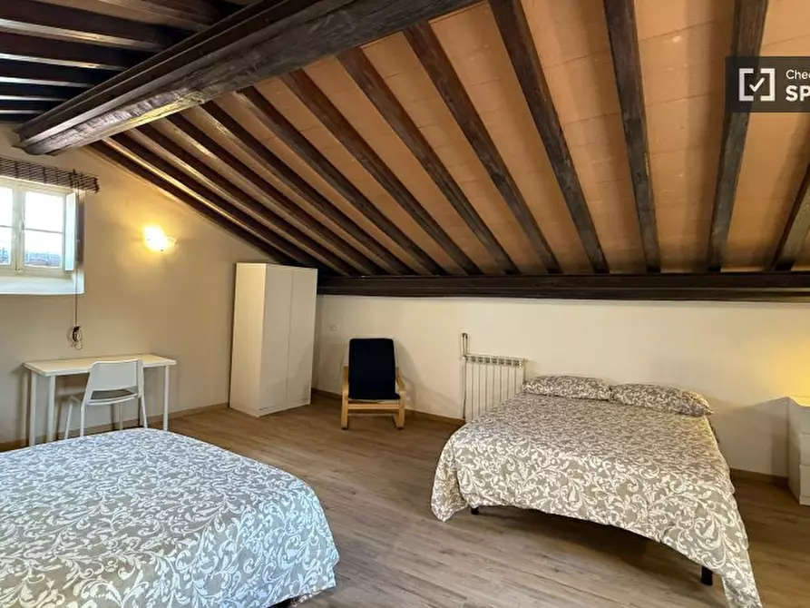 Immagine 4 di Camera condivisa in affitto  in P.za di Sant'Apollonia a Roma