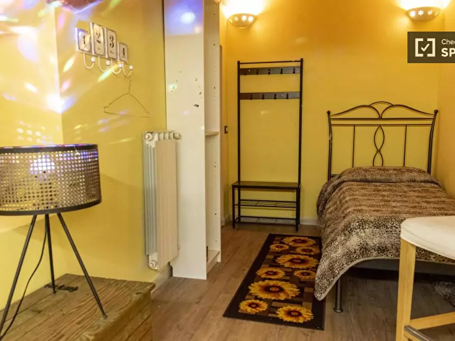 Immagine 12 di Appartamento in affitto  in Via dei Frassini a Roma