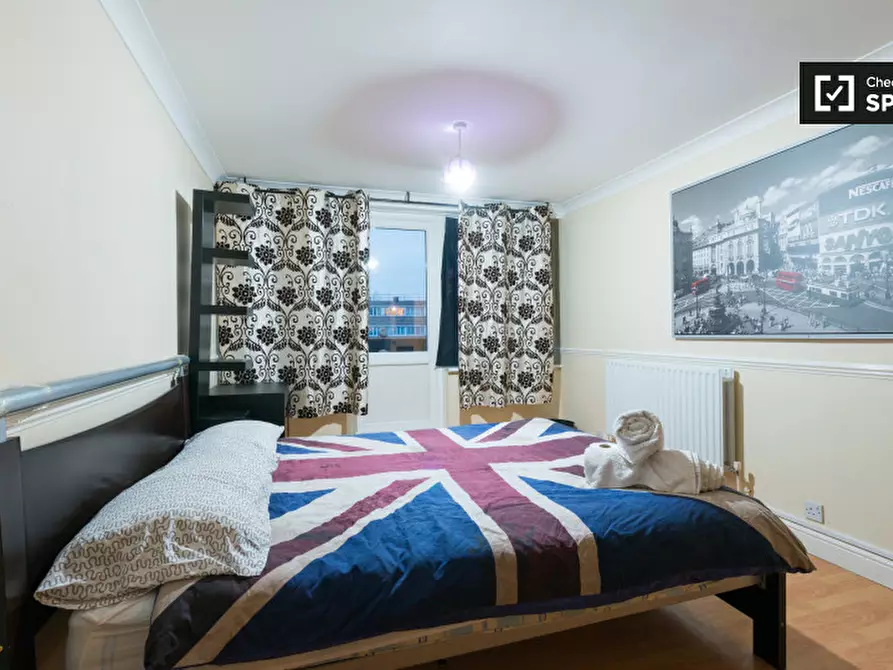 Immagine 2 di Camera condivisa in affitto  in Clovelly Way a Poplar