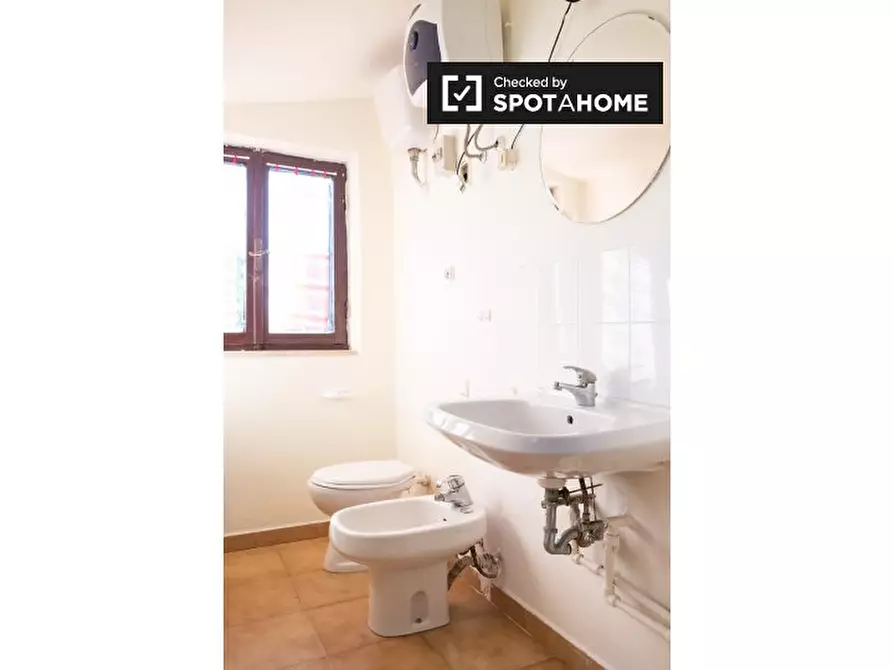 Immagine 15 di Appartamento in affitto  in Via di Porta Medaglia, 148, 00134 Roma RM, Italy a Roma