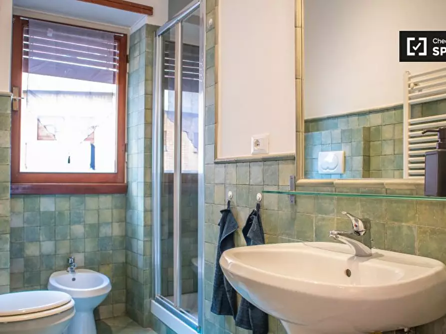 Immagine 10 di Camera condivisa in affitto  in Via Alfredo Catalani a Roma