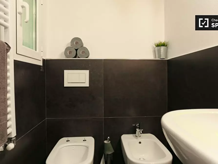 Immagine 16 di Camera condivisa in affitto  in Piazza Firenze a Milano