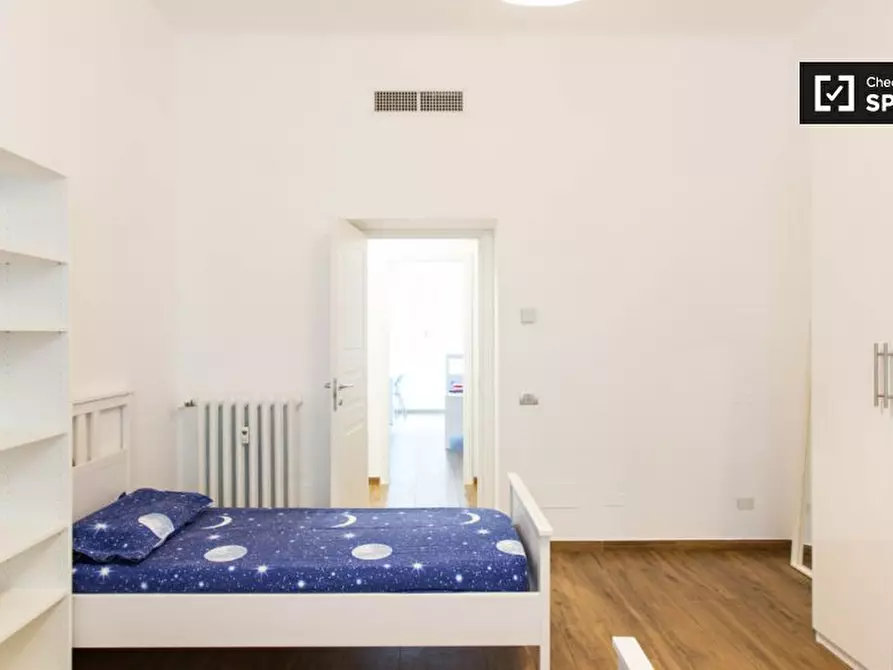 Immagine 3 di Camera condivisa in affitto  in Viale Lombardia, 20131 Milano MI, Italy a Milano