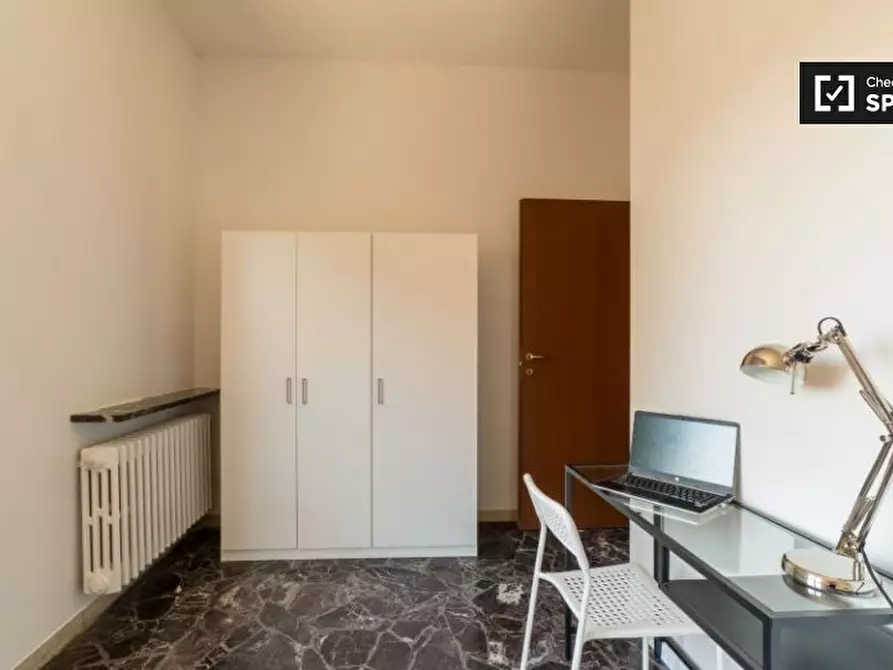 Immagine 3 di Camera condivisa in affitto  in Viale dei Mille a Firenze