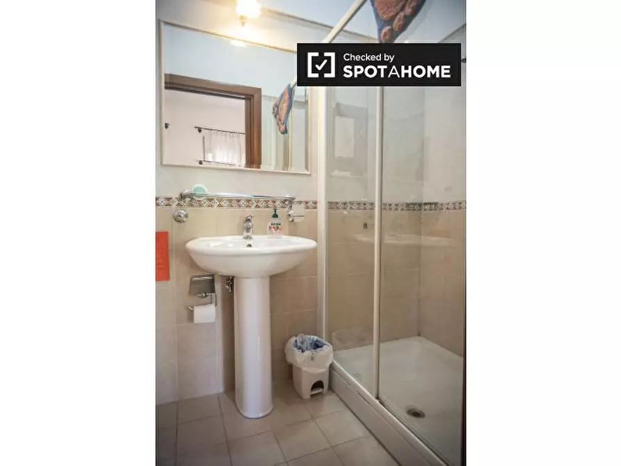 Immagine 7 di Camera condivisa in affitto  in Via Francesco Vettori a Roma