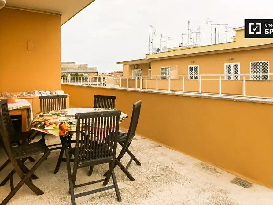 Immagine 12 di Appartamento in affitto  in Via Alessandro Bertolini a Roma